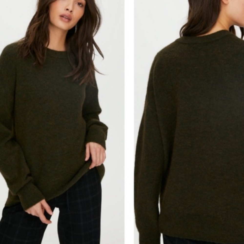 Aritzia Thurlow Sweater